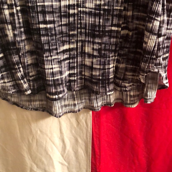 Unique blouse - Picture 4 of 8